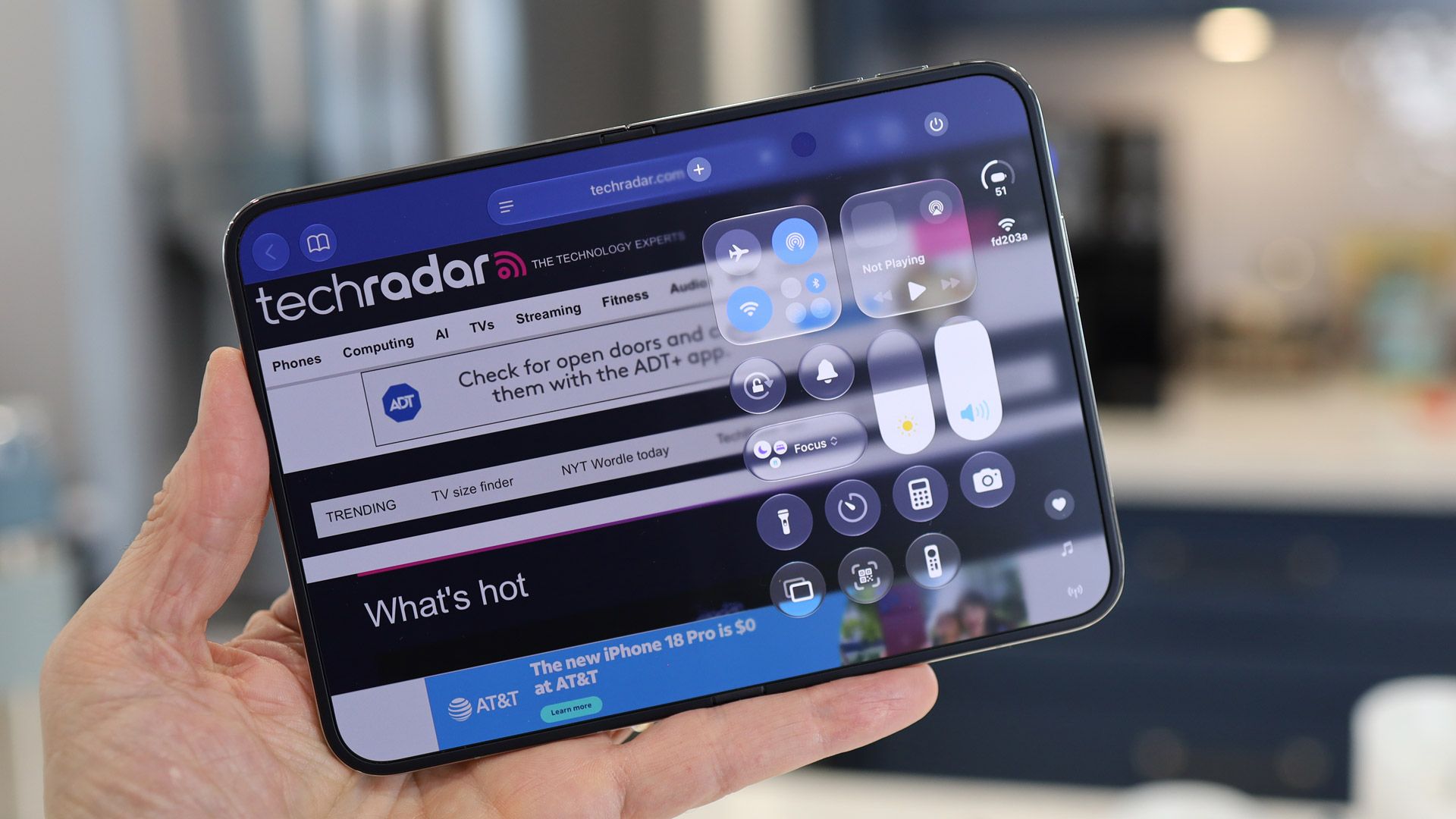 I’m not buying the iPhone Duo ‘crackgate’ controversy — a few faulty units does not constitute a major crisis for Apple